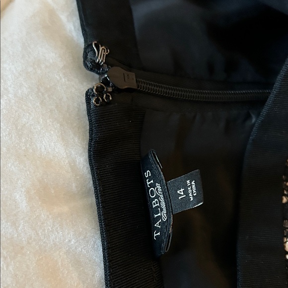 Talbots Chic Black Lace Women's Pencil Skirt - Picture 5 of 7